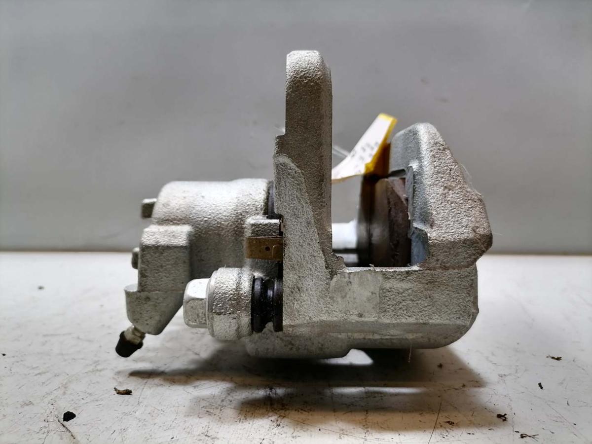 Mitsubishi Eclipse Cross GL3W original Bremssattel vorn links 2.4 72kw Bj.2023